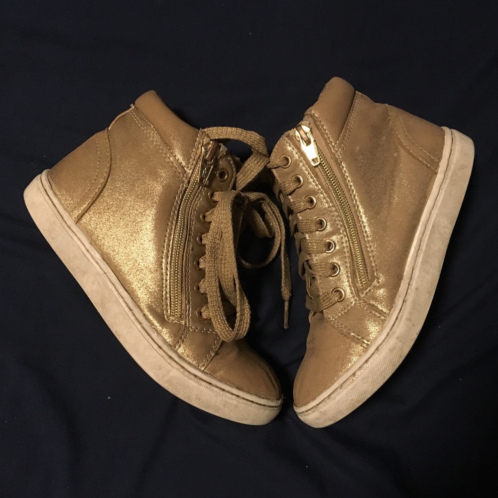 Girls Size 1 Gold Cat & Jack Sneakers Zipper Shoe